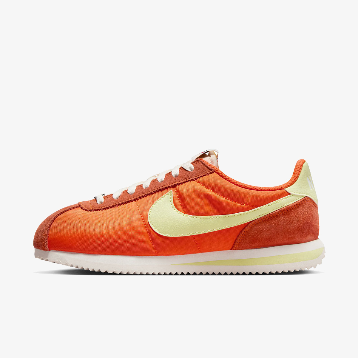 nike cortez mid top