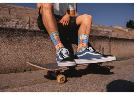 VYKROČTE DO LETA S VANS UA OLD SKOOL: DOKONALÝ SPOLOČNÍK SLOBODNÉHO DUCHA