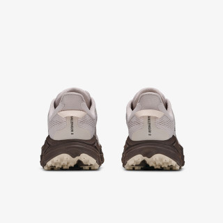 Hoka Challenger8 