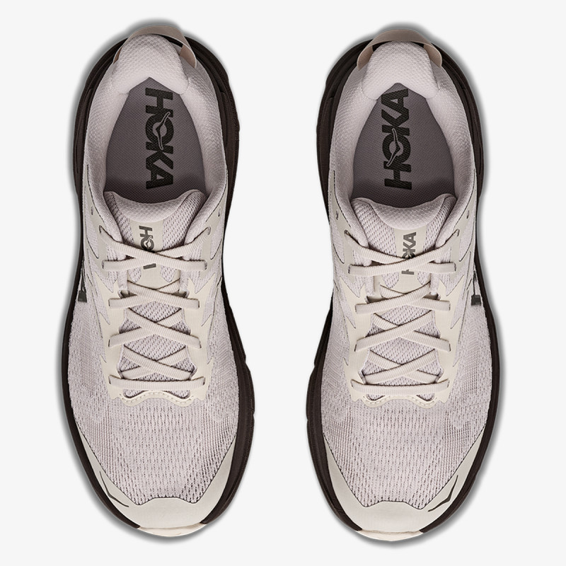 Hoka Challenger8 