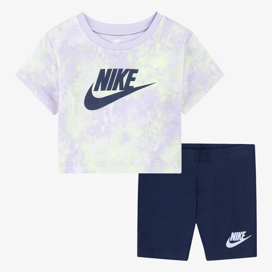 NIKE Boxy 