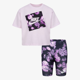 NIKE NKG BOXY TEE & BIKE SHORT 