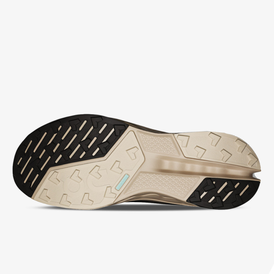 On Cloudsurfer Trail 2 WP 