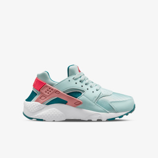 NIKE Huarache Run 