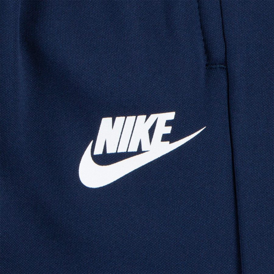 NIKE Sportswear Lifestyle Essentials 