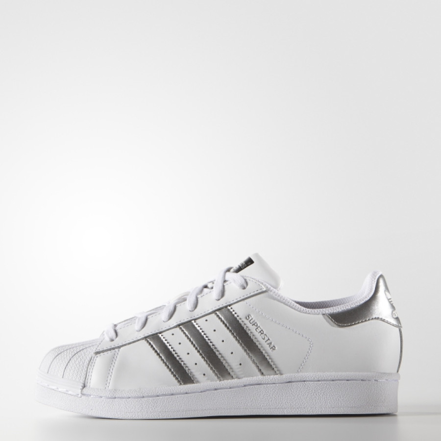 adidas SUPERSTAR 