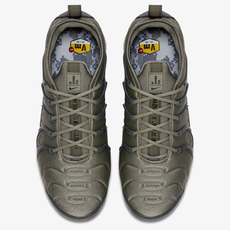 Nike AIR VAPORMAX PLUS WE 