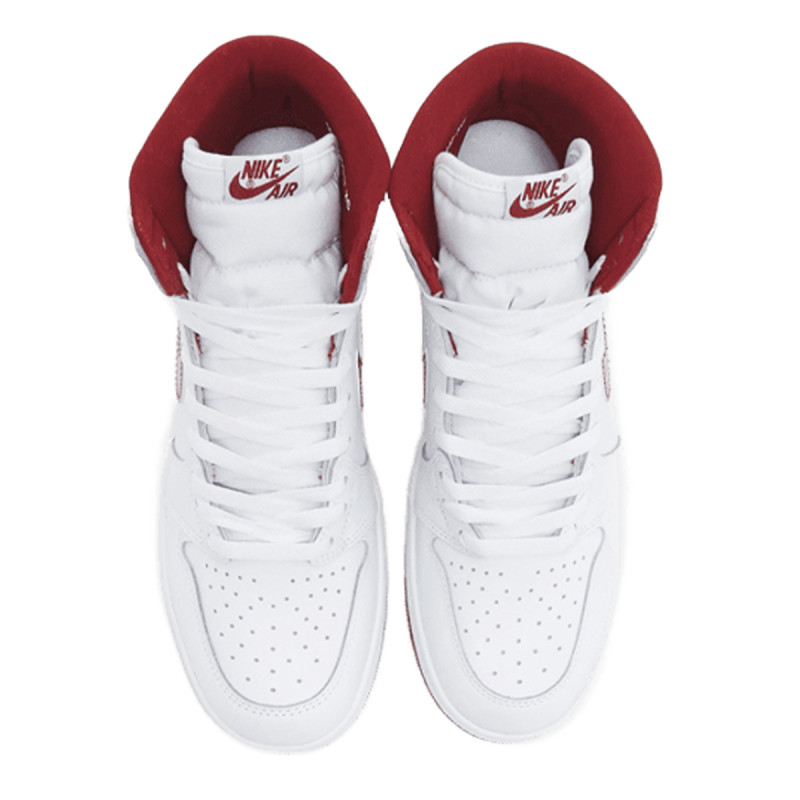 Nike AIR JORDAN 1 HI 85 
