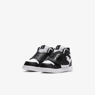Nike SKY JORDAN 1 BT 