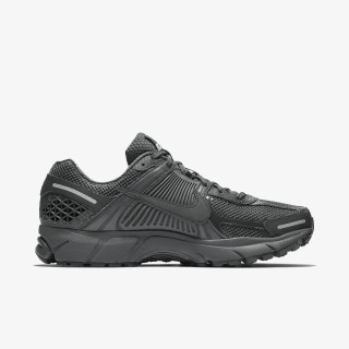 Nike NIKE ZOOM VOMERO 5 SP 