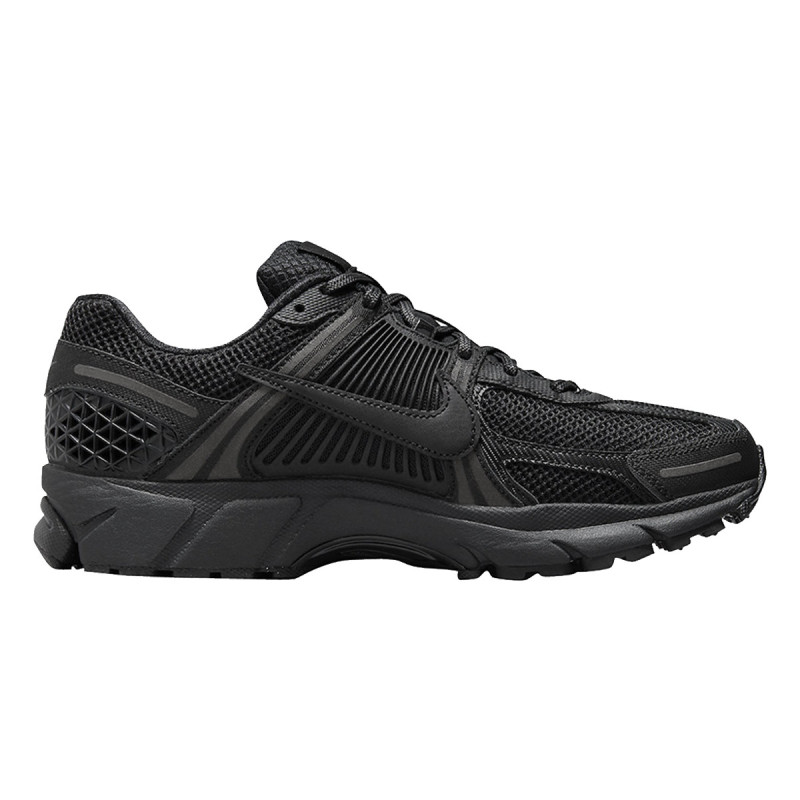 Nike NIKE ZOOM VOMERO 5 