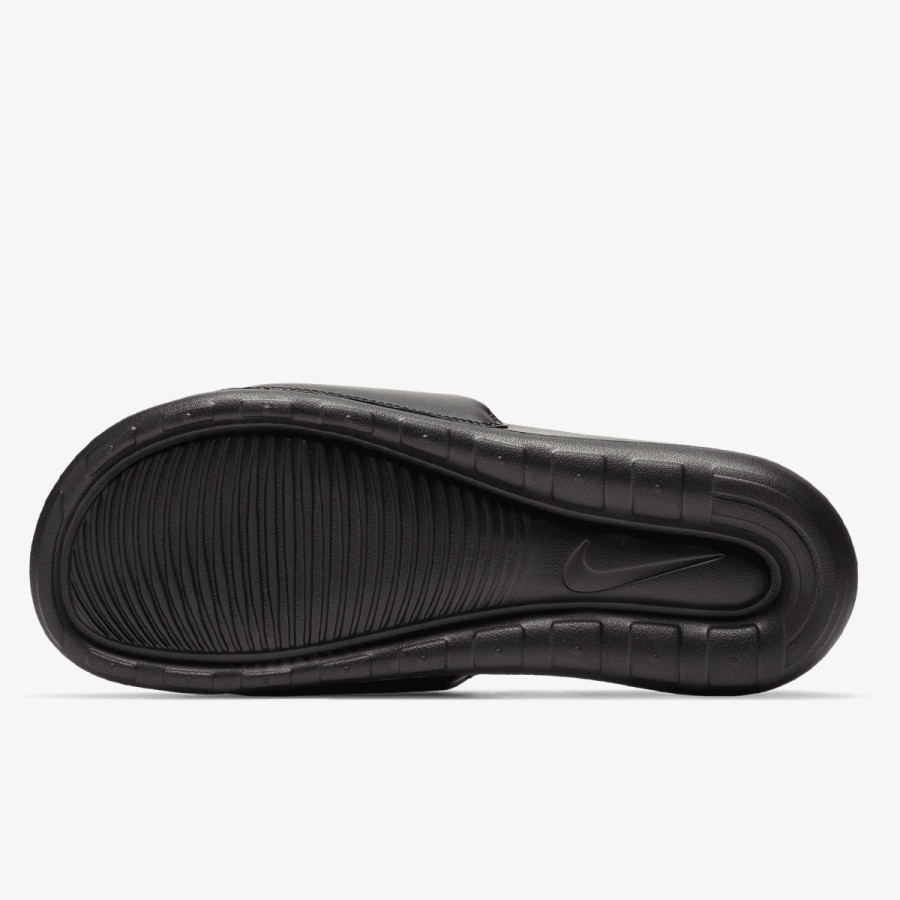 Nike Victori One 