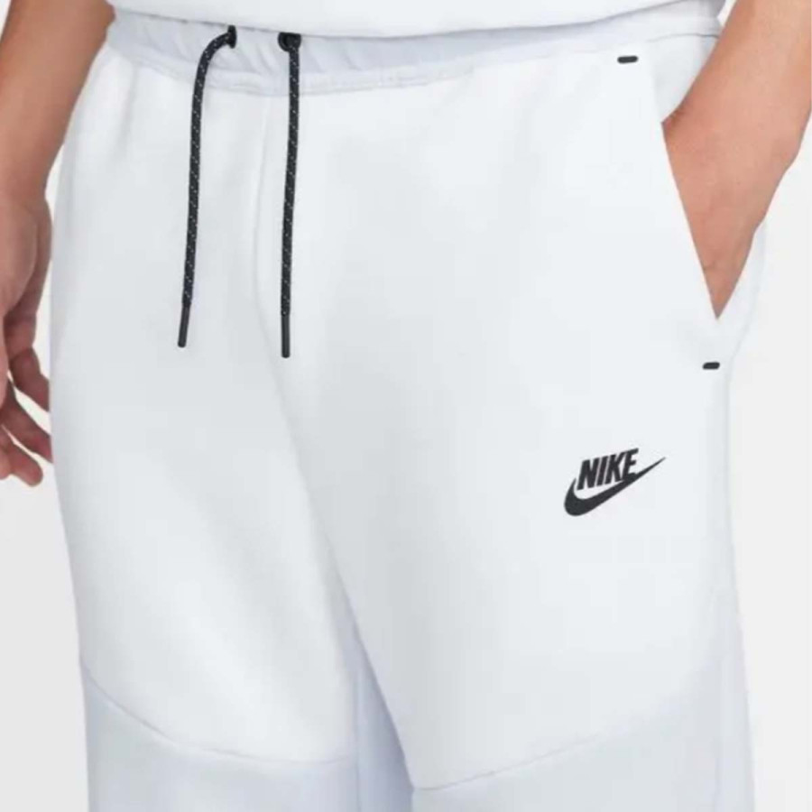 NIKE Sportswear Tech Fleece 