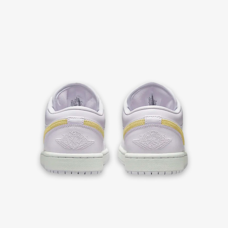 Nike WMNS AIR JORDAN 1 LOW 