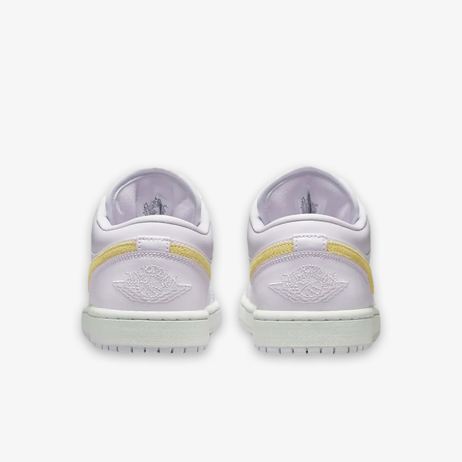Nike WMNS AIR JORDAN 1 LOW 