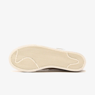 Nike Nike W BLAZER LOW PLATFORM 