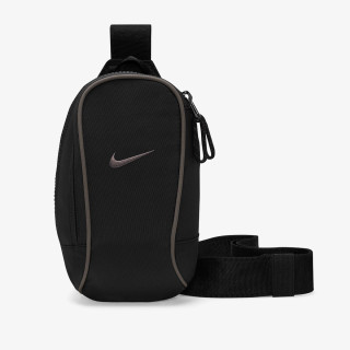 Nike Essentials 