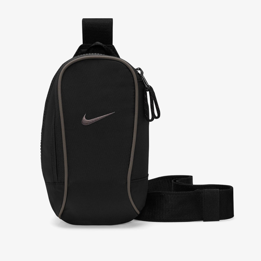 Nike Essentials 