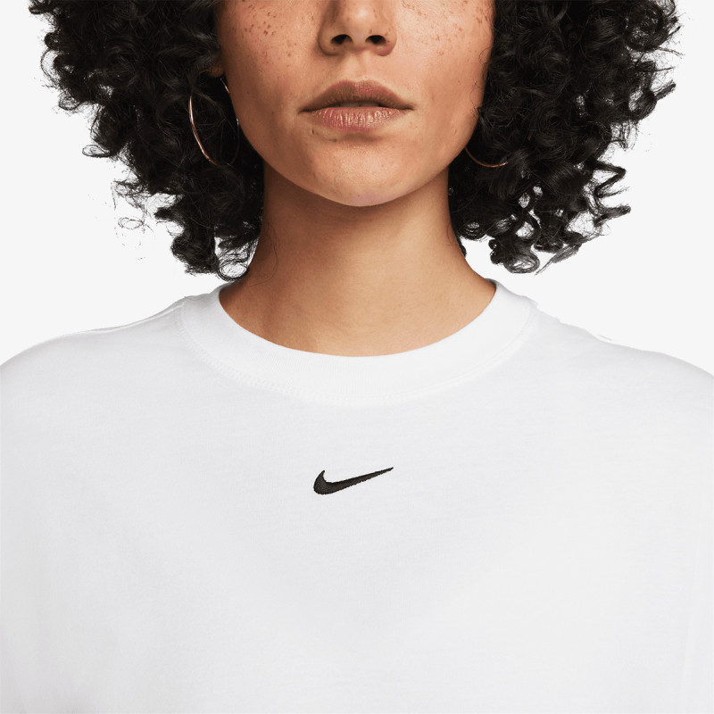 Nike Sportswear Essentials 
