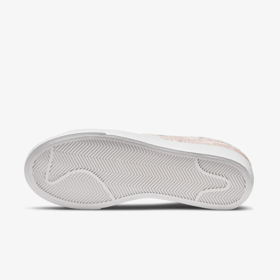 Nike WMNS BLAZER LOW PLATFORM 