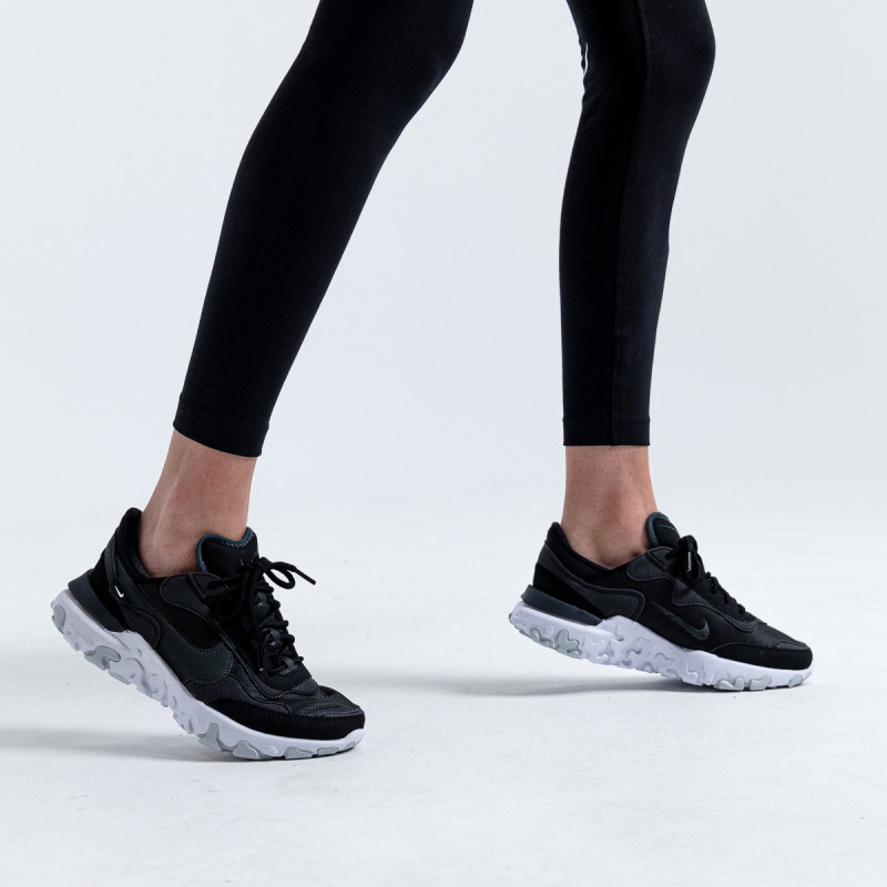 Nike NIKE React Revision 