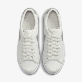 NIKE W BLAZER LOW PLATFORM ESS 