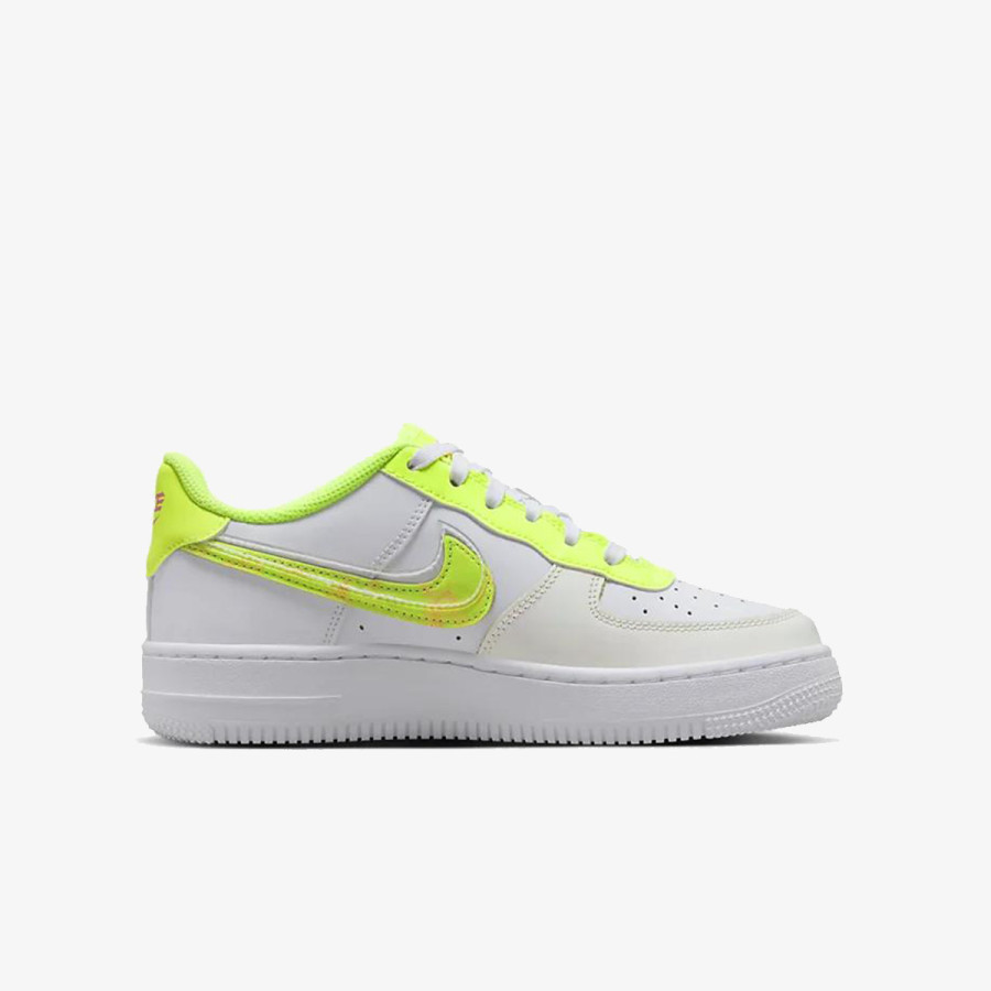 NIKE Air Force 1 LV8 