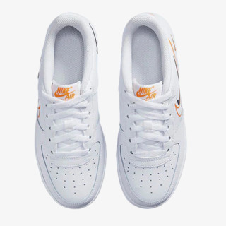 Nike Air Force 1 LE 