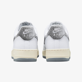 NIKE AIR FORCE 1 '07 LX EMB 