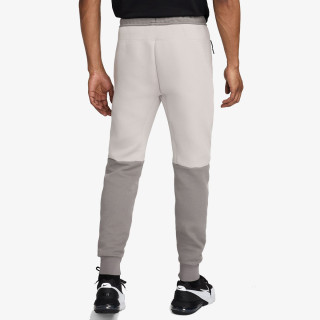 Nike Tech Fleece 