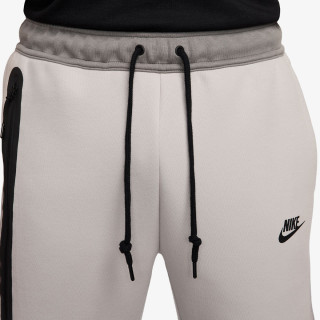Nike Tech Fleece 