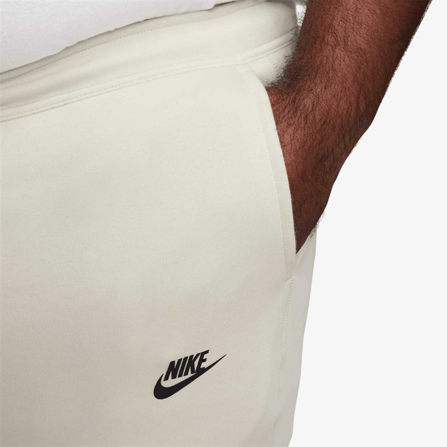 NIKE Sportswear Tech Fleece 