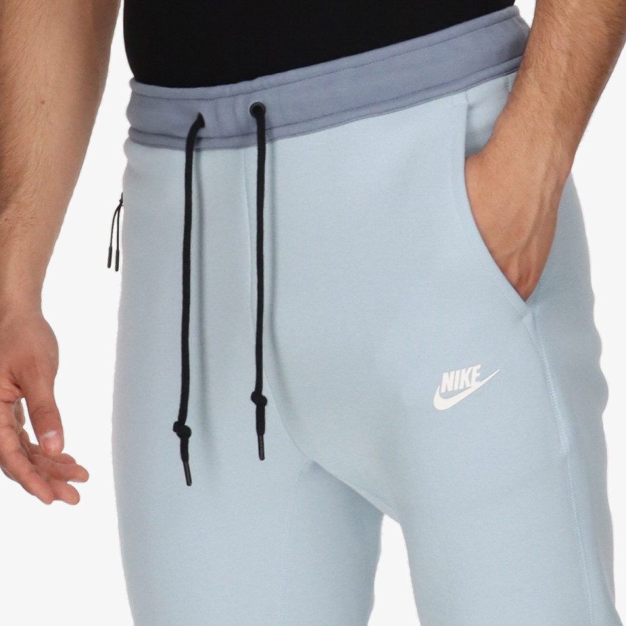 NIKE Sportswear Tech Fleece 