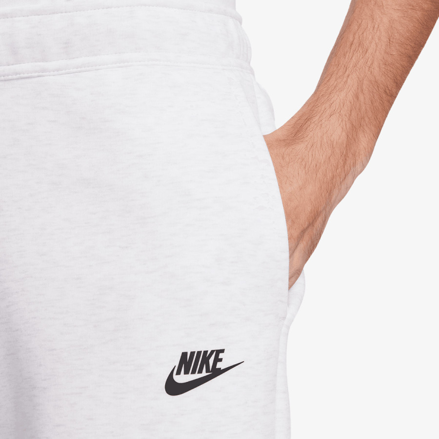 NIKE Sportswear Tech Fleece 