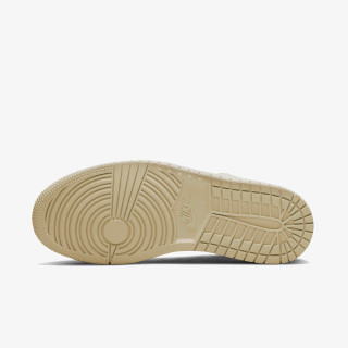 Nike WMNS AIR JORDAN 1 MM HIGH 