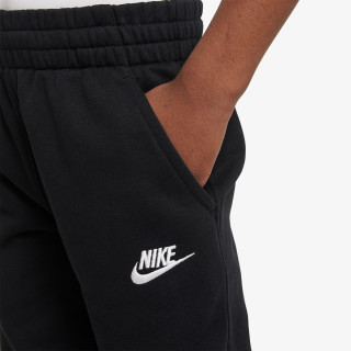 Nike Sportswear Club 