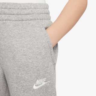 Nike Sportswear Club 