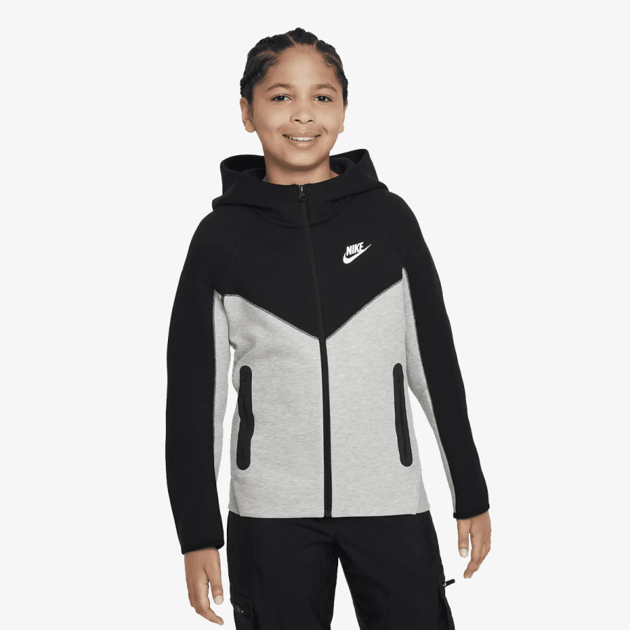 NIKE Club Fleece+ 