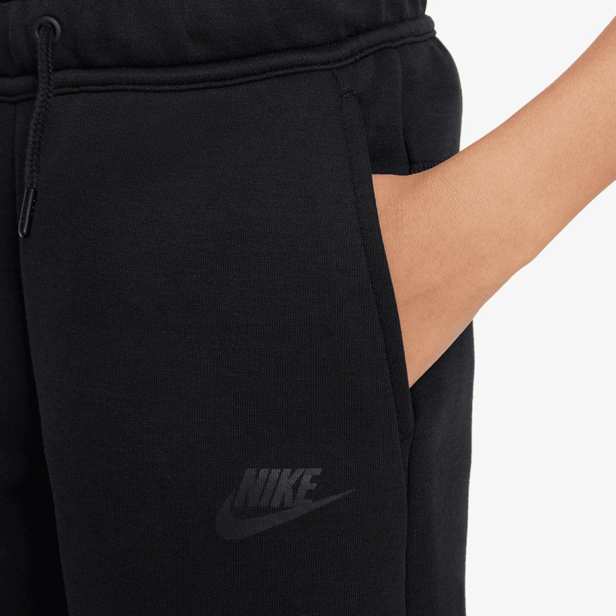 NIKE Tech Fleece 