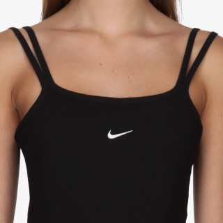 Nike Sportswear Essentials 