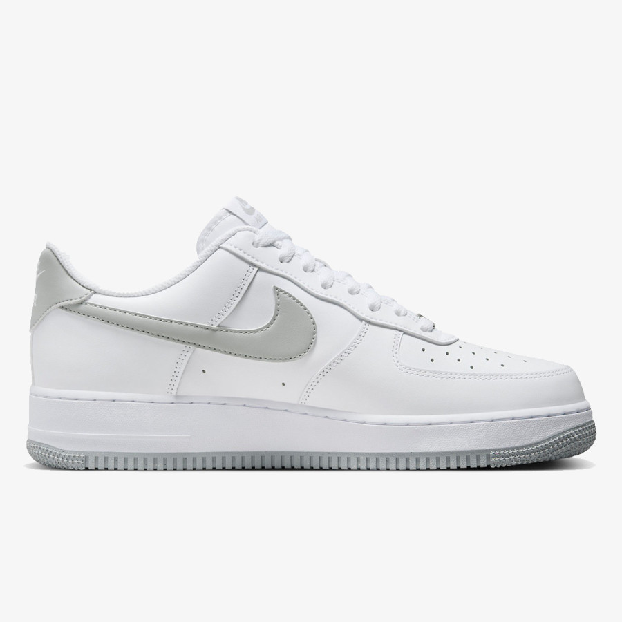 NIKE Air Force 1 '07 