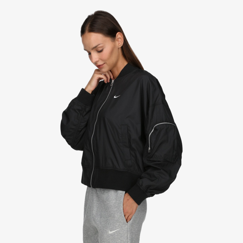 Nike Sportswear Essentials 