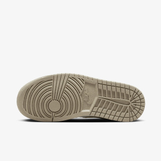 Nike Air Jordan 1 Low SE 