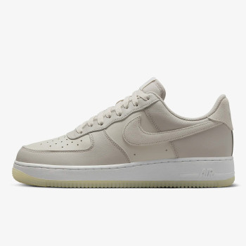 NIKE AIR FORCE 1 '07 LV8 