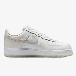 NIKE AIR FORCE 1 '07 LV8 