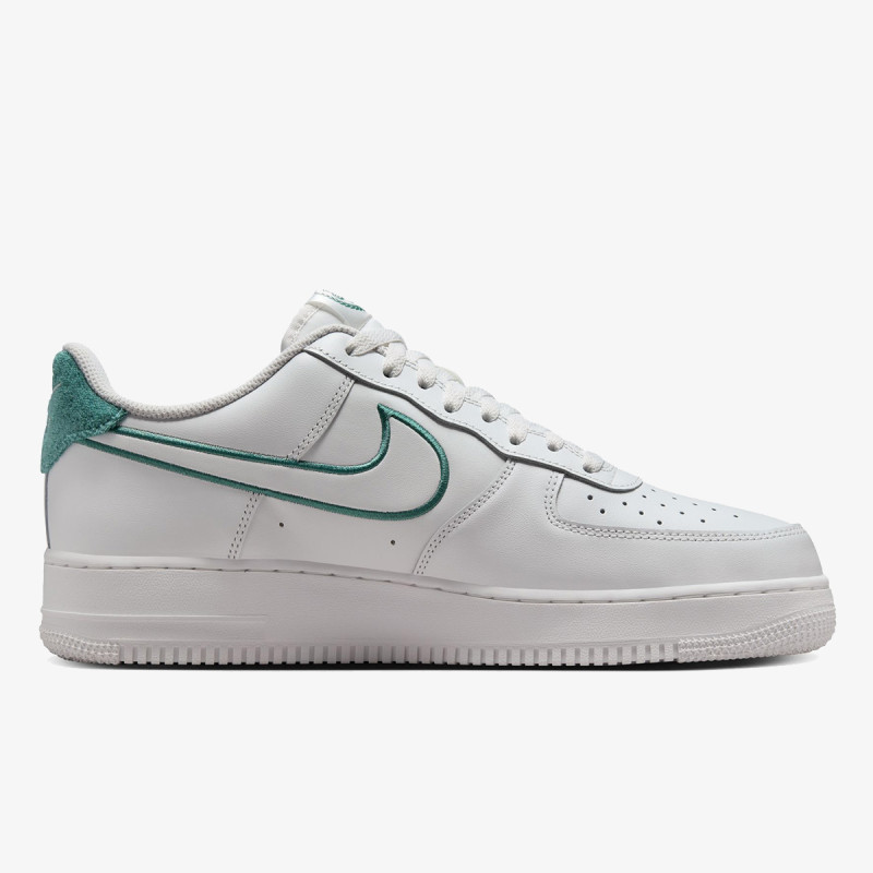 Nike AIR FORCE 1 '07 LV8 CP 