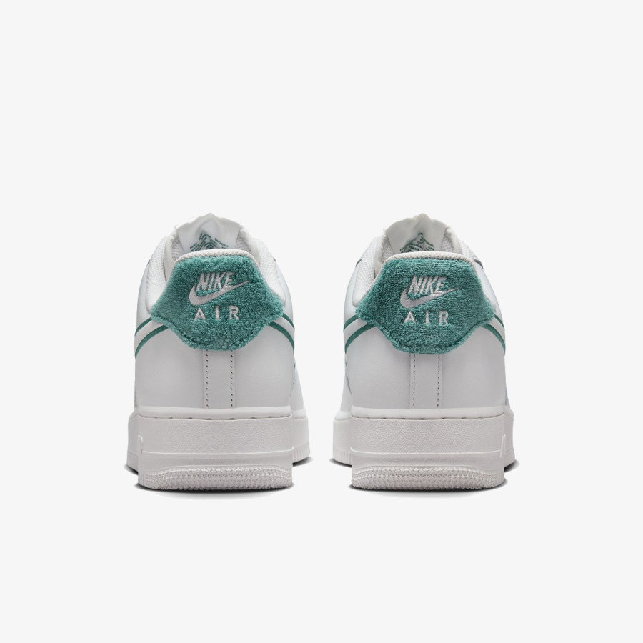 Nike AIR FORCE 1 '07 LV8 CP 