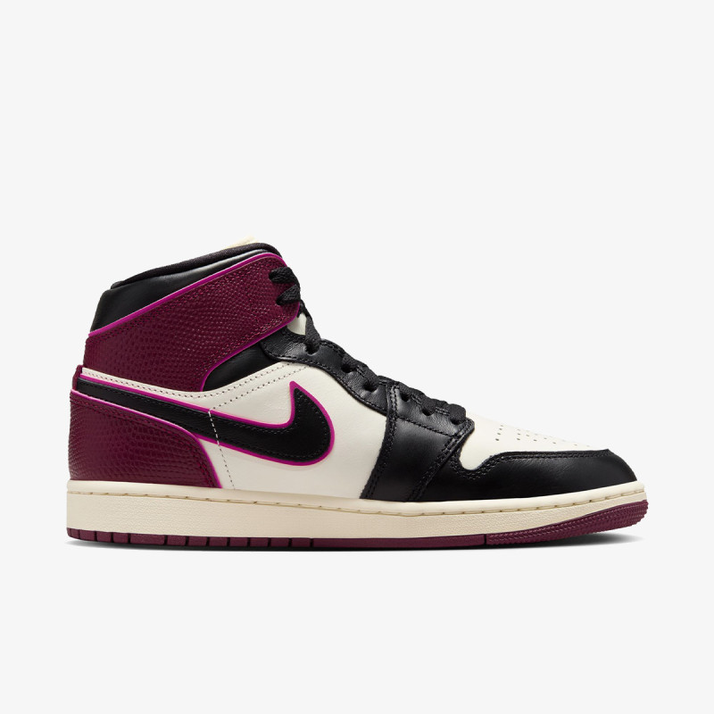 Nike Air Jordan 1 Mid SE 