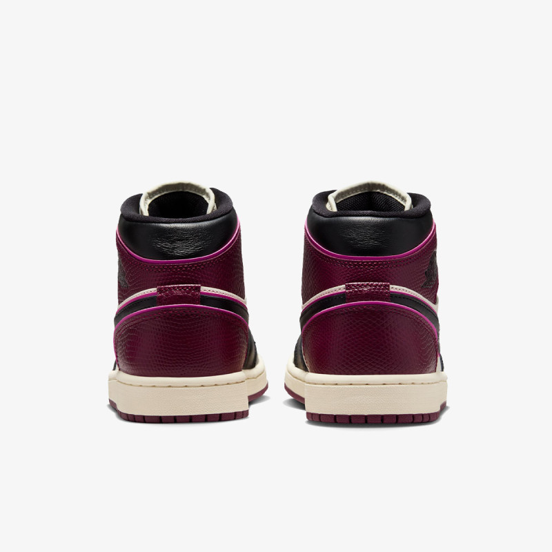 Nike Air Jordan 1 Mid SE 