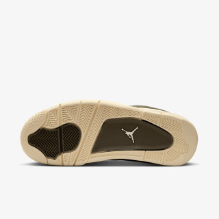 Nike WMNS AIR JORDAN 4 RM 